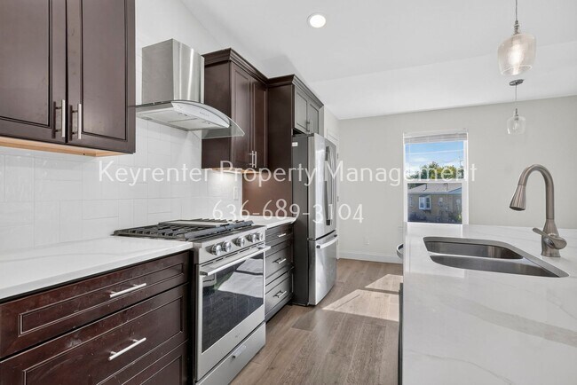 Building Photo - 926 Townhouse Ln