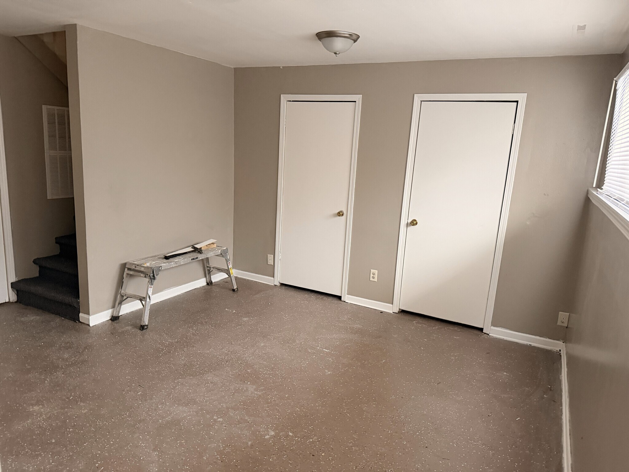 Building Photo - 7918 N Granville Rd