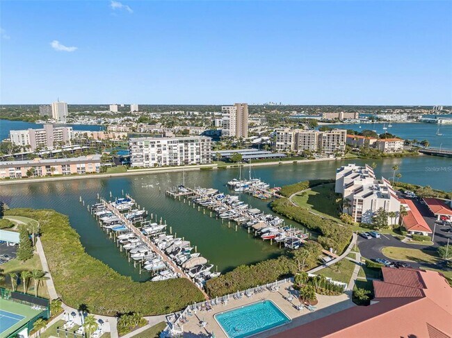 Building Photo - 7979 Sailboat Key Blvd S