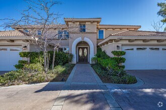 Building Photo - Stunning 4-Bedroom Home for Rent in Palmdale!