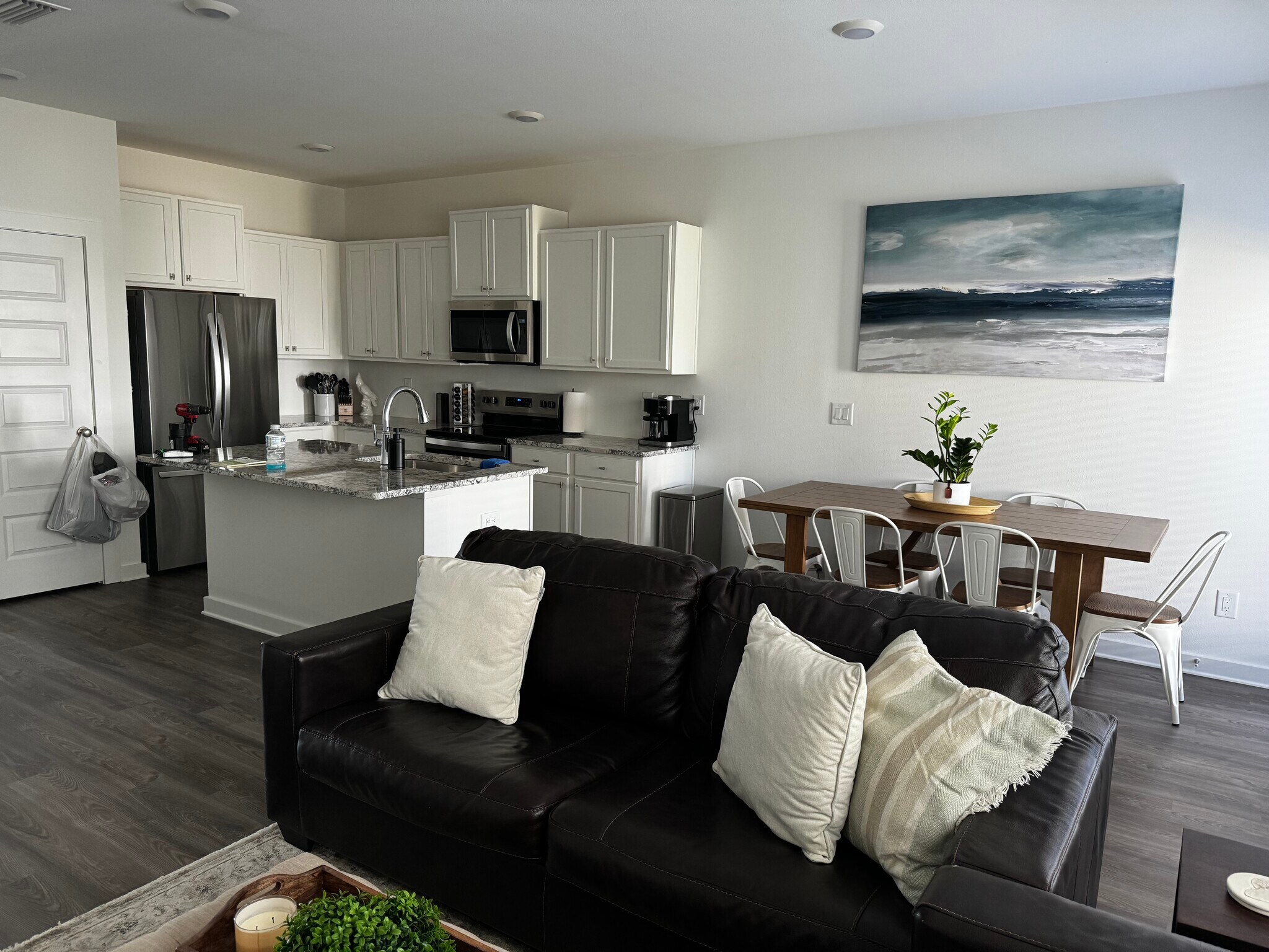 Building Photo - 5889 Tyndall Pl