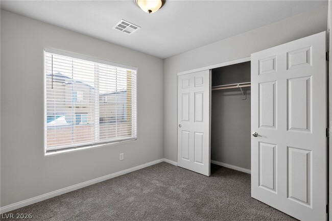 Building Photo - 371 Scarlet Pne Ct