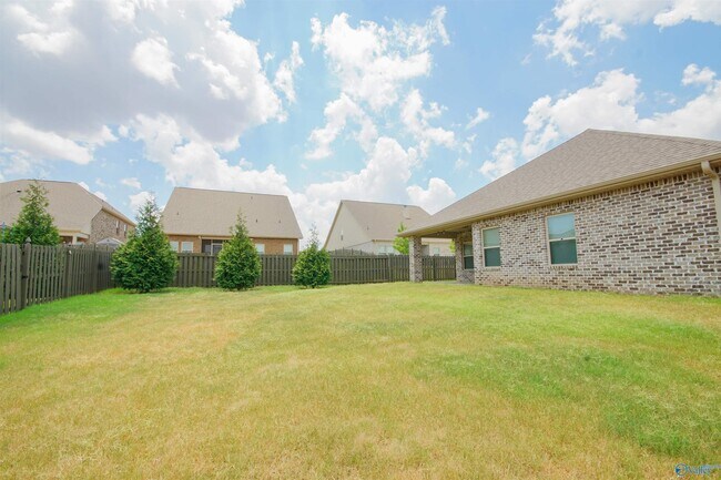 Building Photo - 214 Brighton Park Way