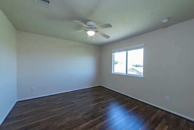 Building Photo - 26302 Fox Ridge Ln