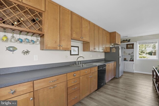 Building Photo - 638 Marlborough Point Rd