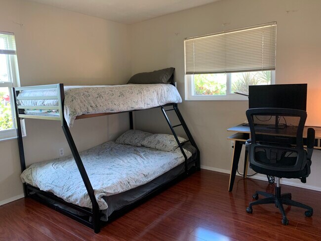 Building Photo - 7243 Antigua Pl