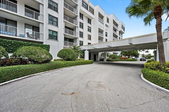 Building Photo - 2860 S Ocean Blvd