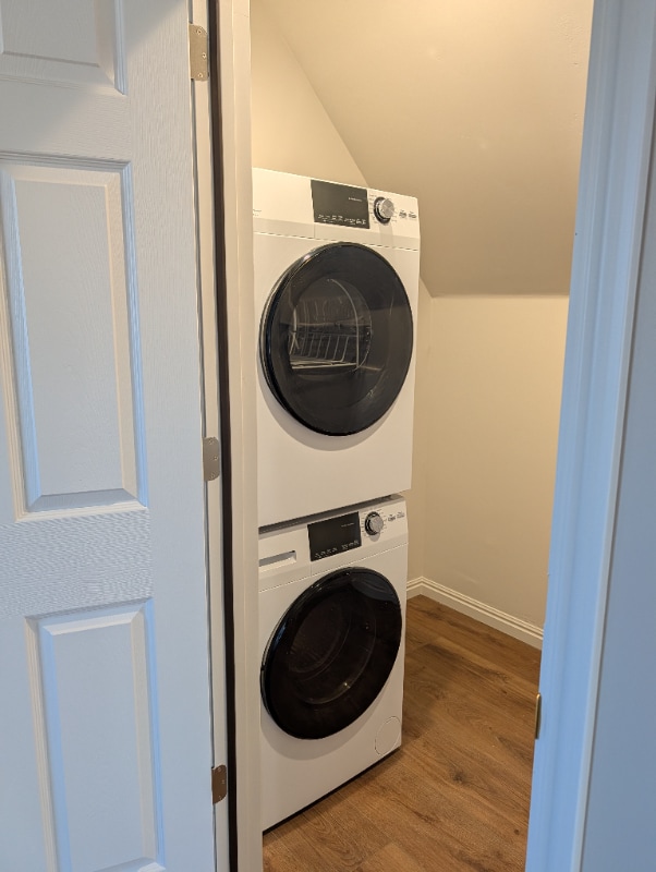 Building Photo - 835 E 575 N St