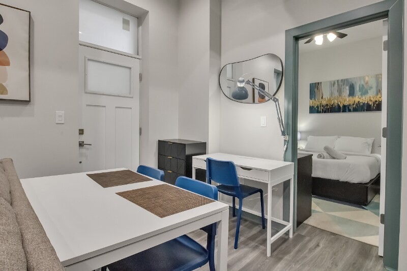 Building Photo - 36 E Utica St