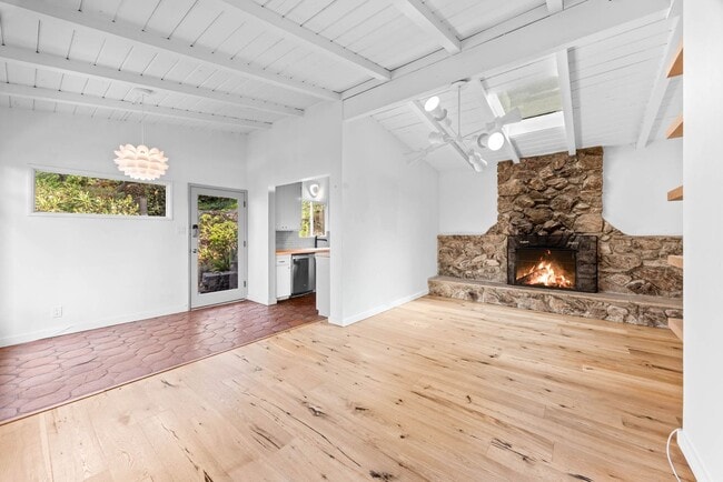 Building Photo - Hollywood Hills Treehouse: Mid-Century Cha...