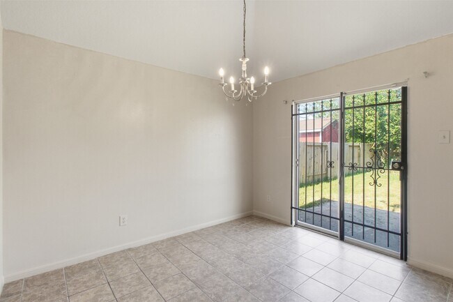 Building Photo - 15738 Boonridge Rd