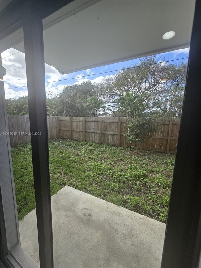 Building Photo - 568 NW 7th St