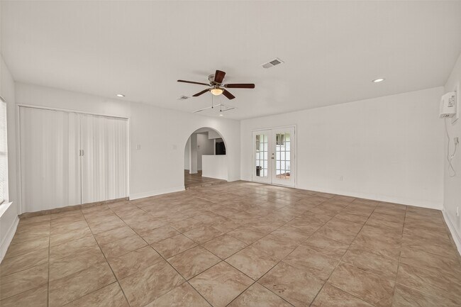 Building Photo - 6311 Tall Willow Dr