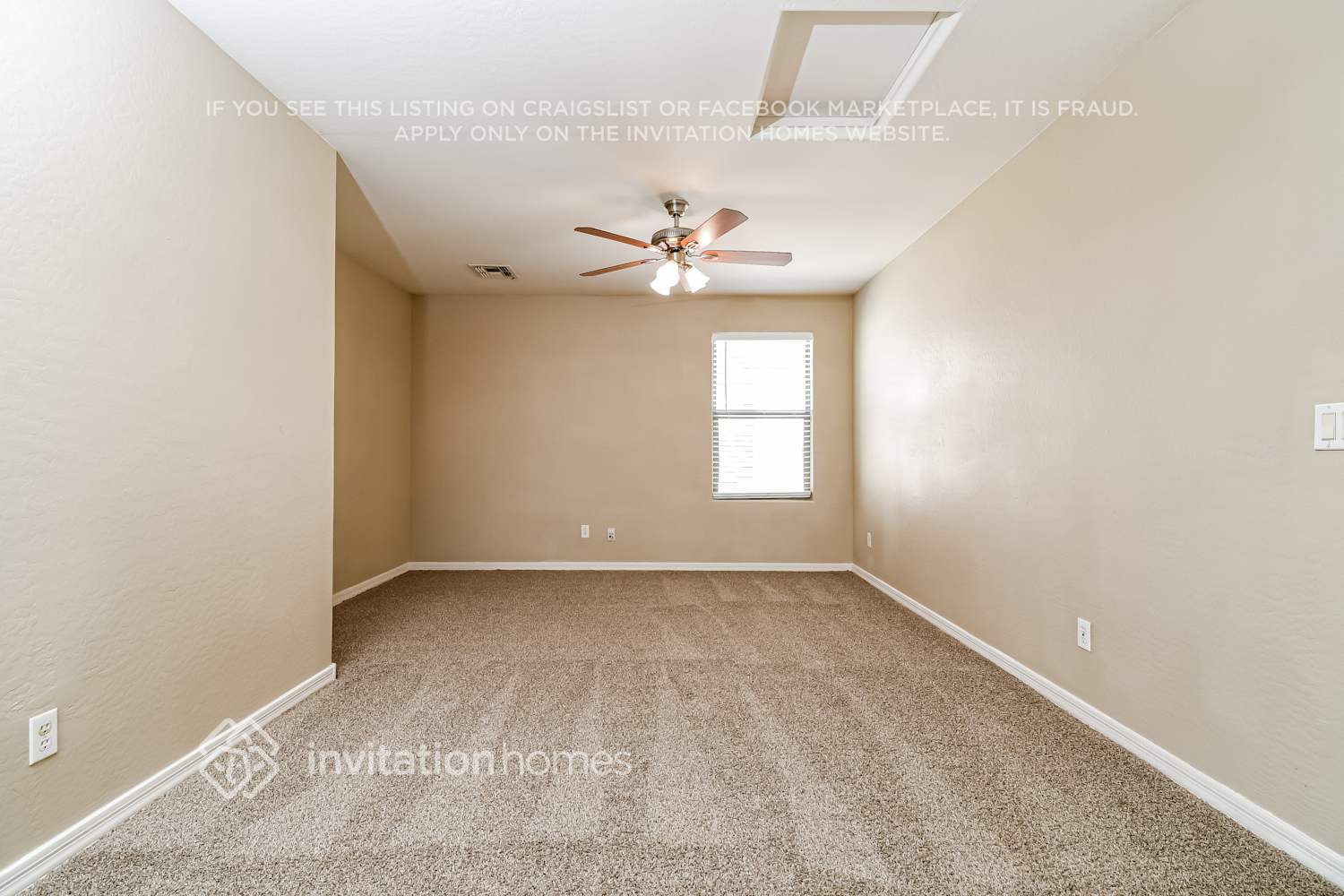 Building Photo - 2005 W Green Tree Dr