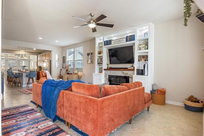 Building Photo - 1117 Nevarez