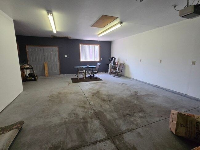 Building Photo - 2340 Morton Ave