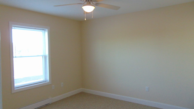 Building Photo - Sanford Pointe