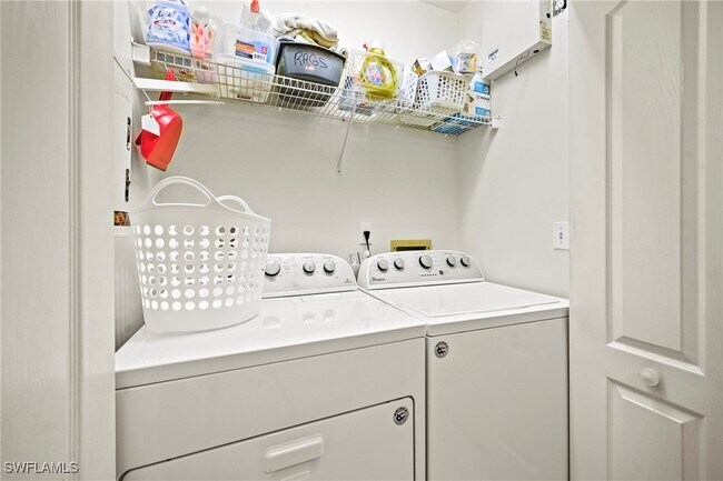 Building Photo - 9200 Highland Woods Blvd