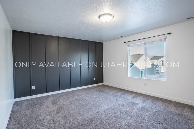 Building Photo - 578 Sugar Beet Dr