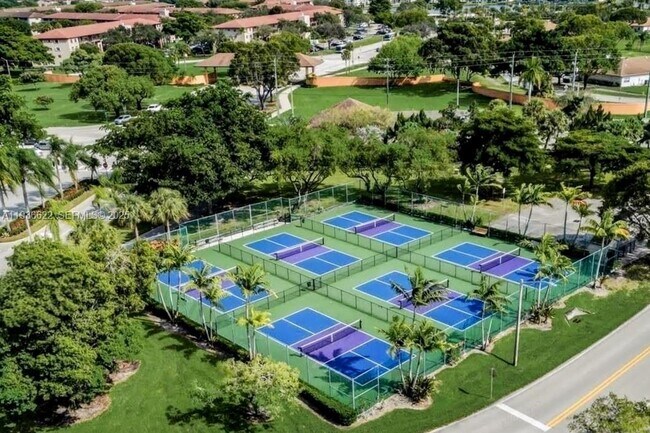 Building Photo - 850 SW 133rd Terrace