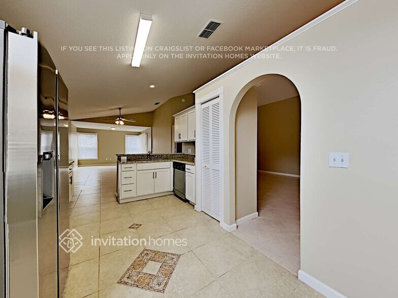 Building Photo - 10922 Lanesboro Ct