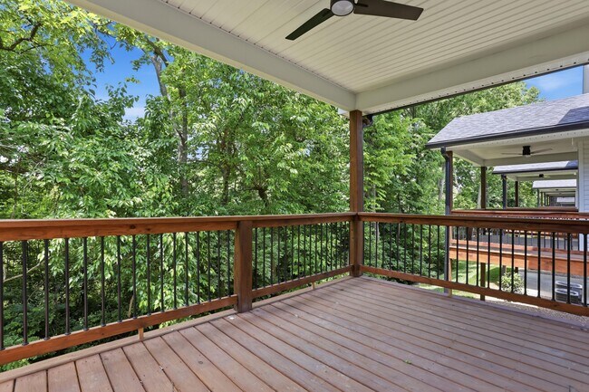 Building Photo - 238 Sugartree Ln