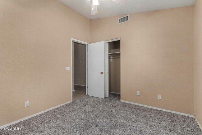 Building Photo - 13861 W Elm St