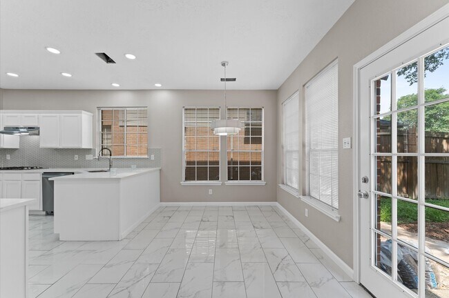 Building Photo - 15306 Goodman St