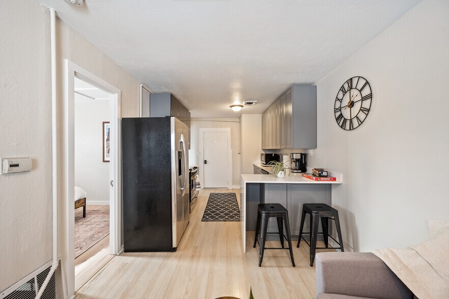 Building Photo - 4857-1 S Fox St