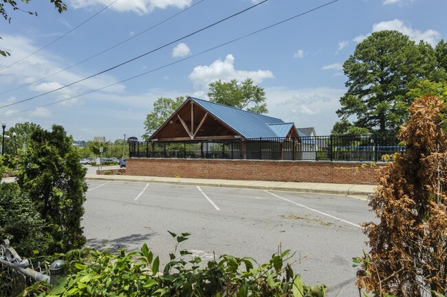 Building Photo - 207 Oliver St