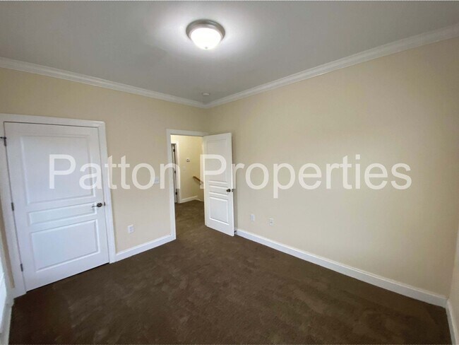 Building Photo - 1308 Pulaski St