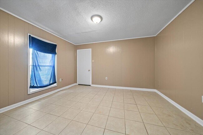 Building Photo - 734 Archie Dr