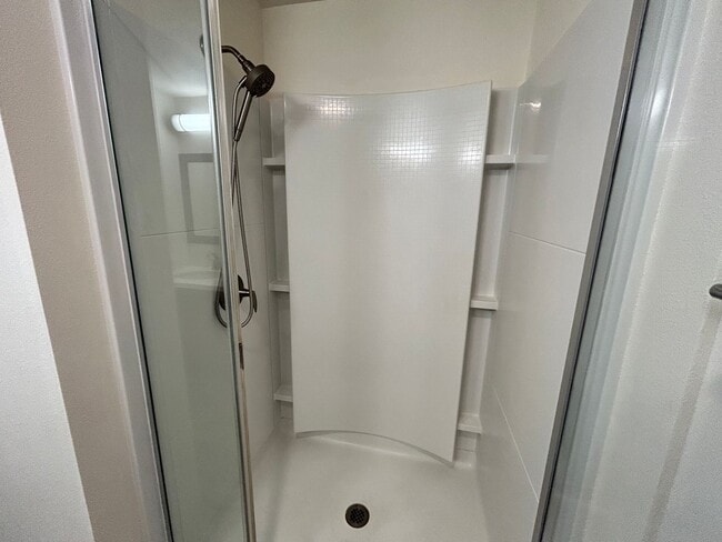 Building Photo - Spacious Kakaako 2-bedroom, 2-bath!