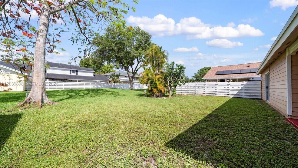 Building Photo - 14780 SW 139th Ct