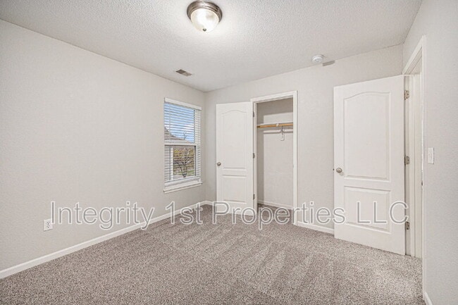 Building Photo - 5926 NW 90th Terrace