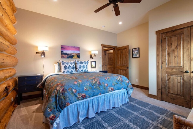 Building Photo - 1330 Larsen Ln