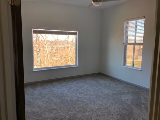 unit 7 bedroom 1 - 300 Fairview Ave