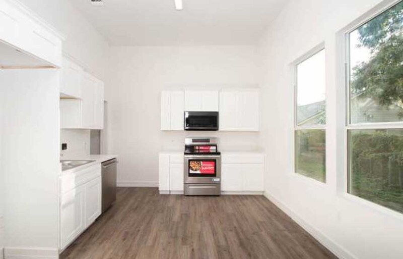 Building Photo - 2120 Monterey St