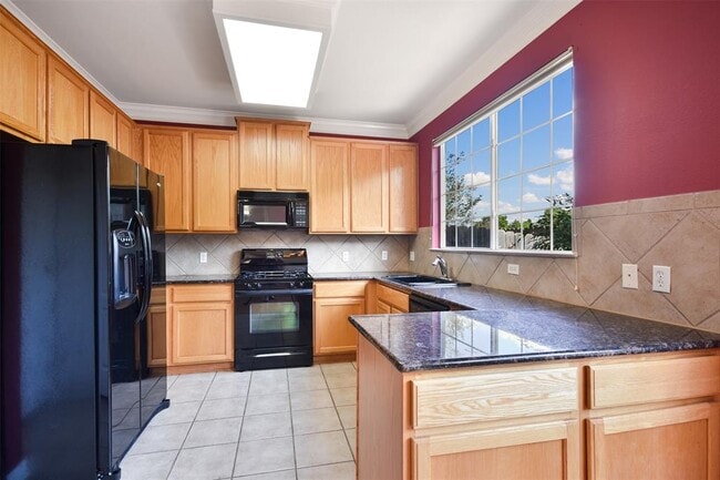 Building Photo - 8518 Cahill Dr