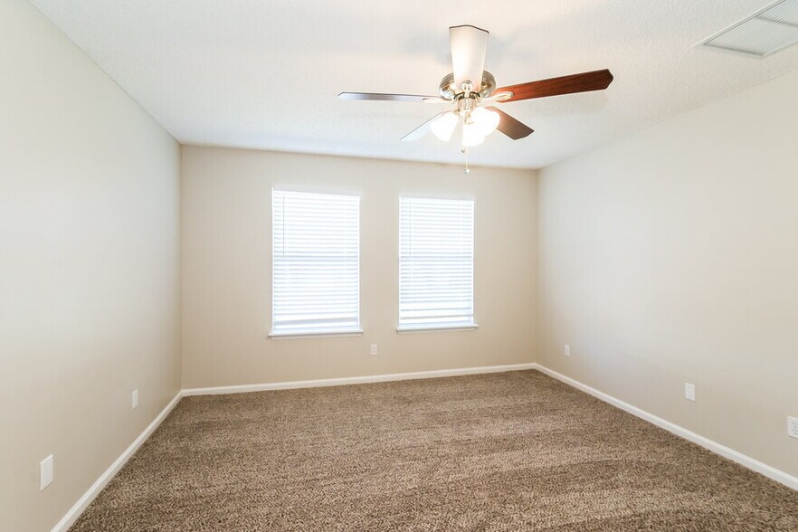 Building Photo - 3748 Arava Dr
