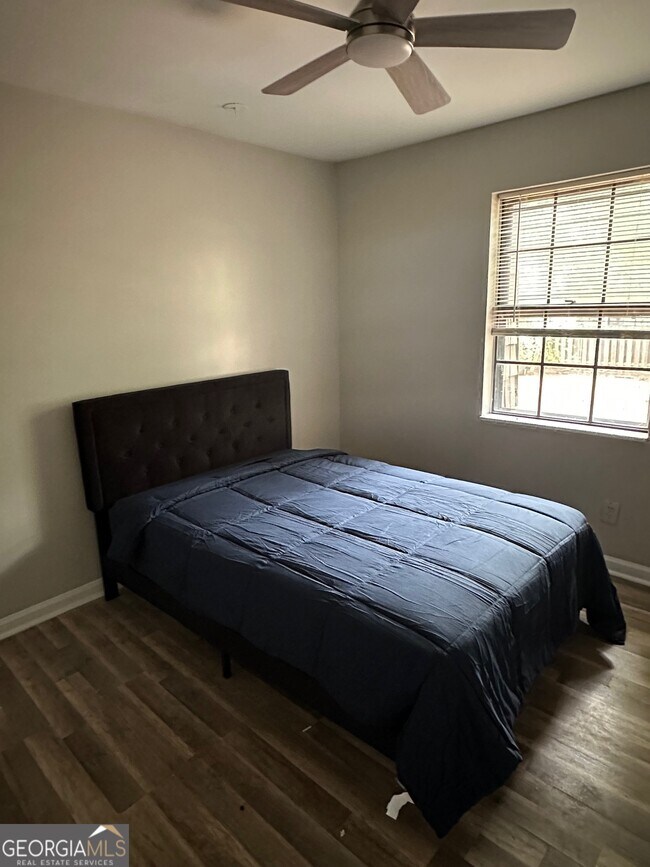 Building Photo - 6429 Woodstone Way