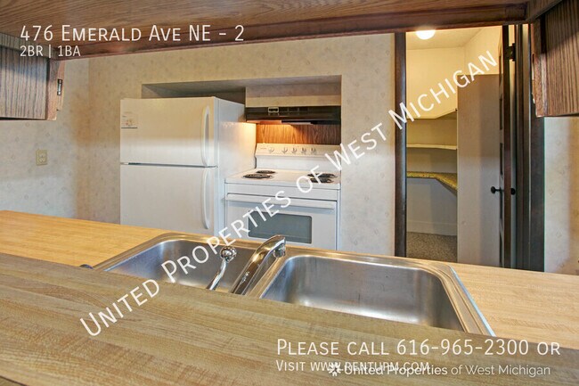 Building Photo - 476 Emerald Ave NE