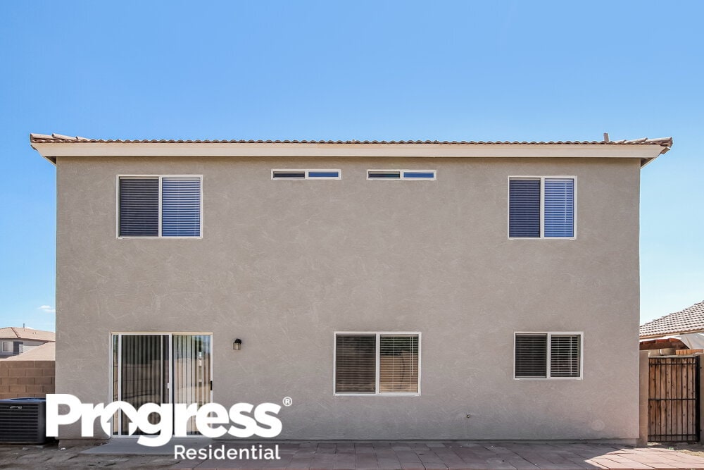 Building Photo - 12602 W Windrose Dr