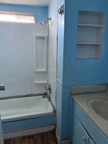 Building Photo - 920 Boardwalk Ln