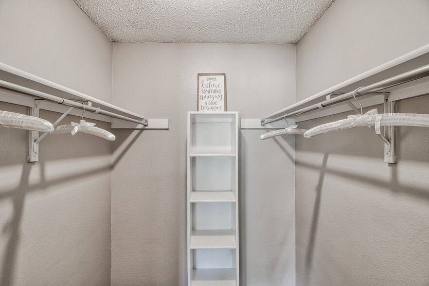 Building Photo - 12148 Jollyville Rd