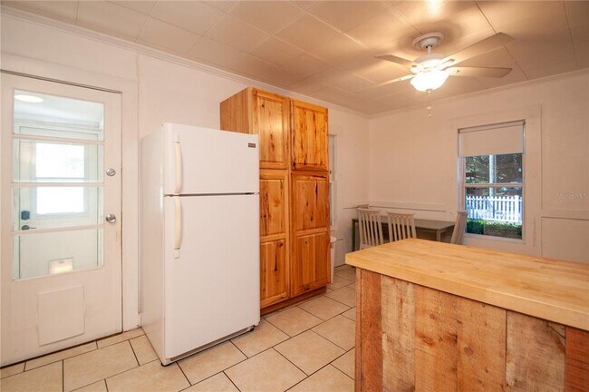 Building Photo - 1235 Bass Blvd