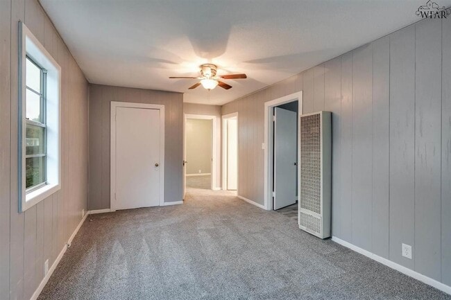 Building Photo - 523 W Inwood Dr
