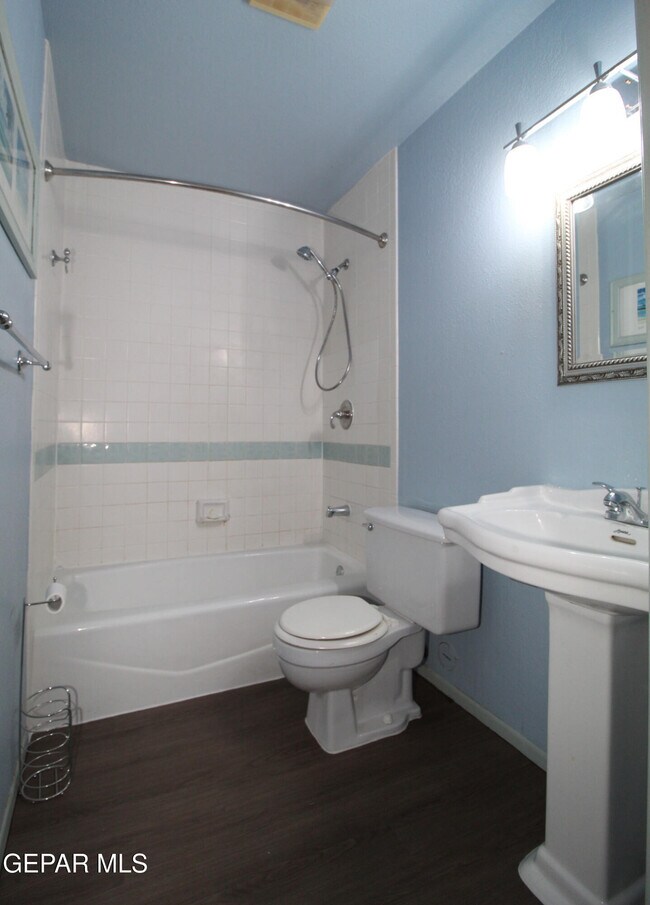 Building Photo - 7465 Stoney Hill Dr