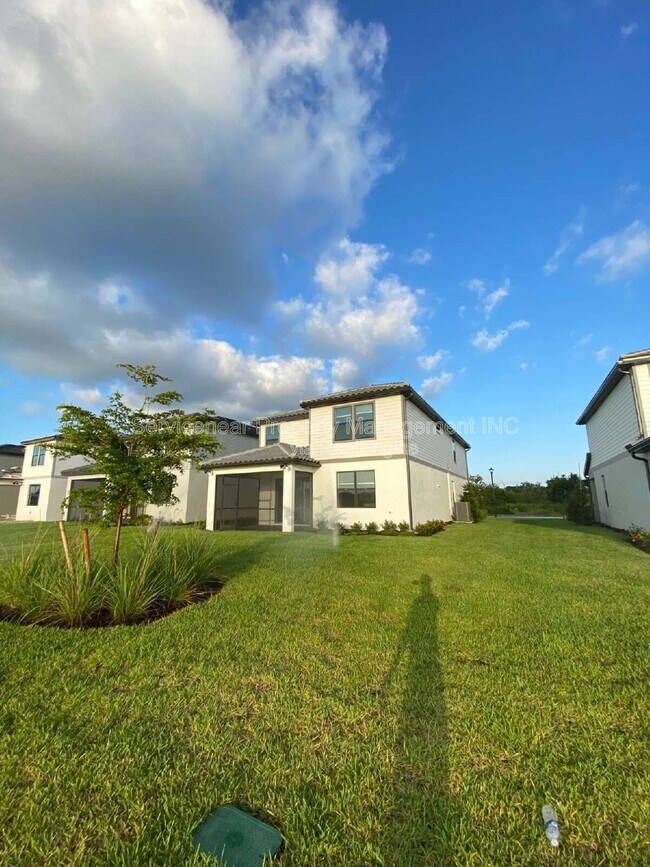 Building Photo - 6136 Baywood Ct