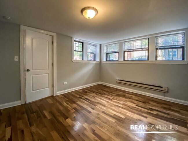 Building Photo - 1 bedroom in CHICAGO IL 60640